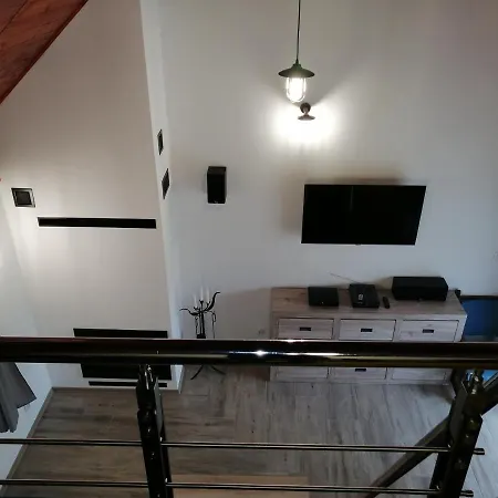 Pod Karpaczem Мыслаковице